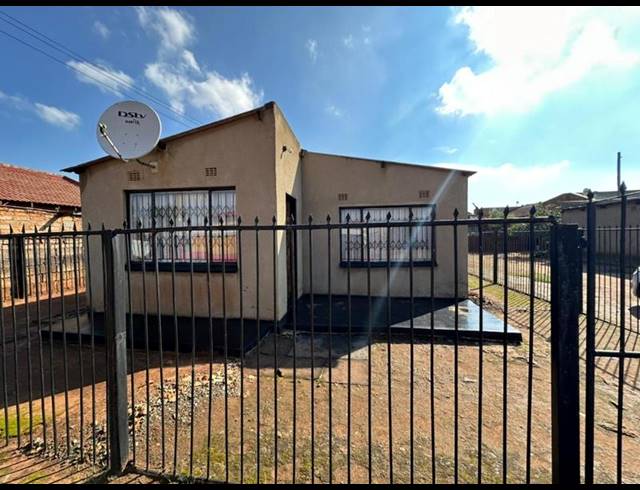 2 BEDROOM HOUSE FOR SALE IN KATLEHONG SOUTH